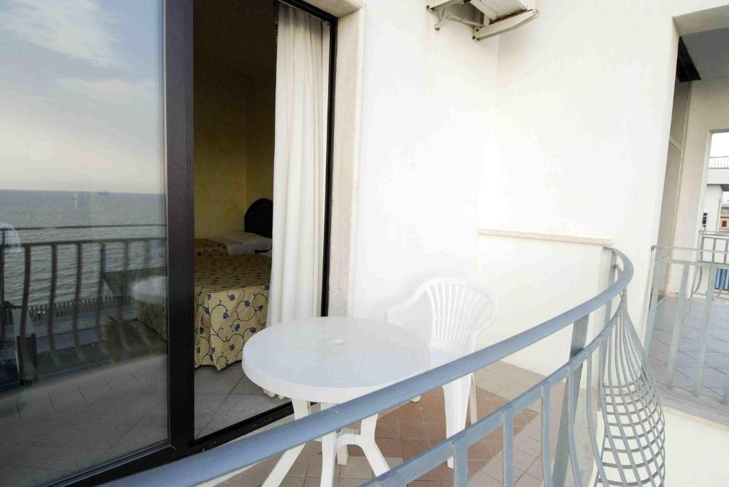 Hotel L'Approdo Anzio Pokoj fotografie